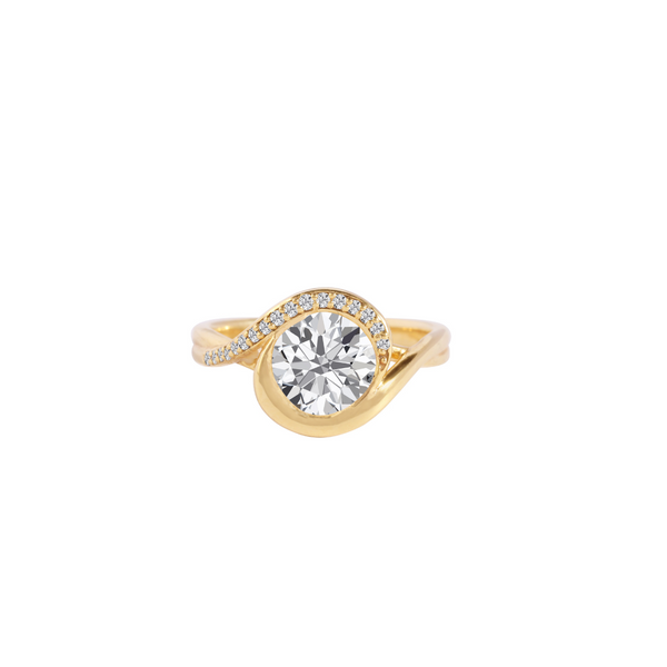 The Sculpted Knot Round Ring
