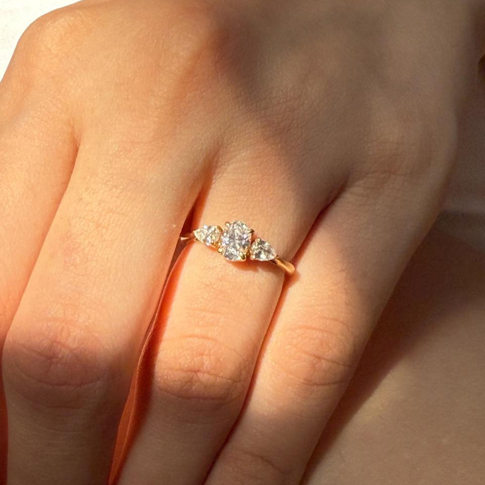 Three Stone Oval Ring