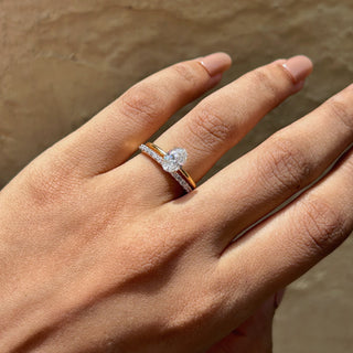 Classic Oval Ring