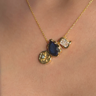 Labgrown Sapphire Sculpted Pendant