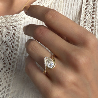 RTS 1ct Knot Pear Ring