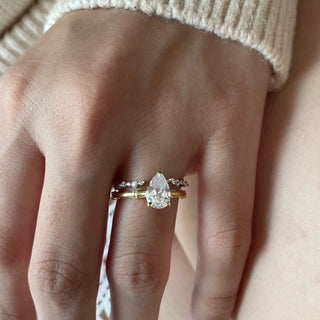 Starry Band Pear Ring