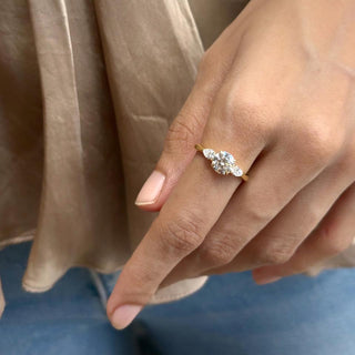 Three Stone Round Ring